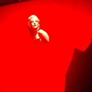 Red Marilyn Monroe t shirt